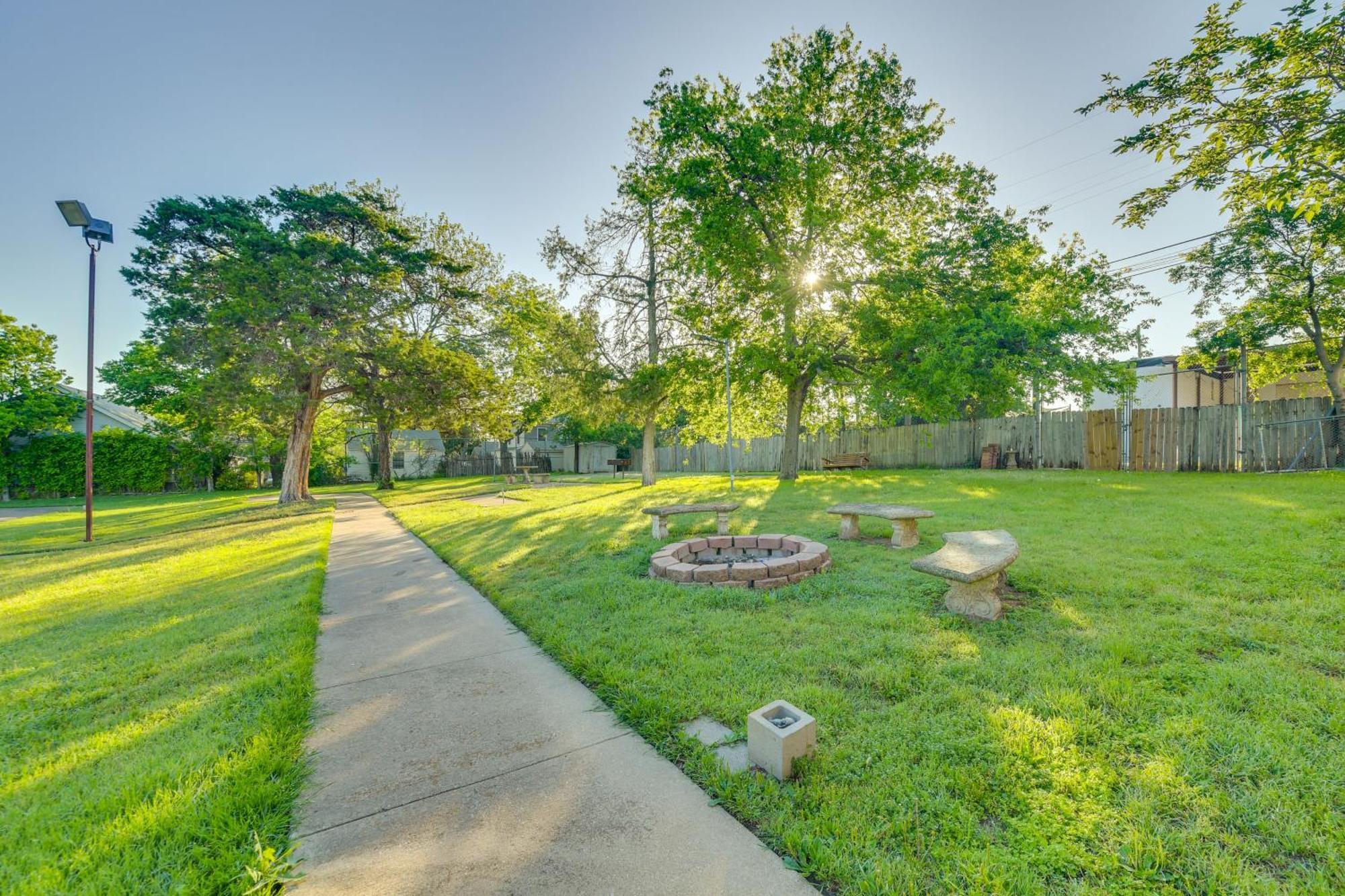 Waco Vacation Rental Near Magnolia Market Exteriör bild